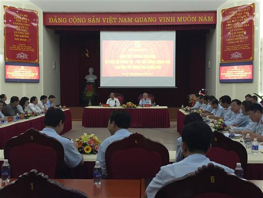 ທ່ານຮອງນາຍົກລັດຖະມົນຕີເຈືອງຮ່ວາບິ່ງເຮັດວຽກກັບອົງການກວດກາລັດຖະບານ